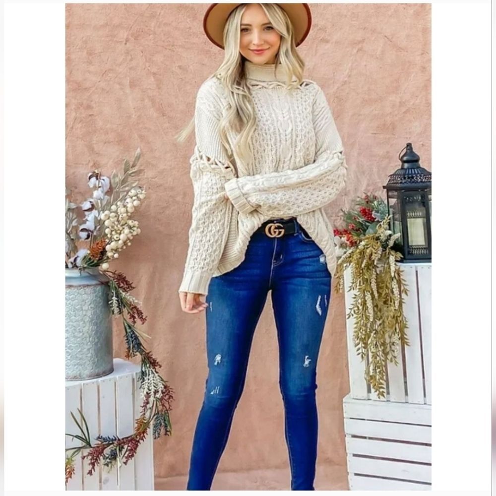 ANDTHEWHY Cable‎ Knit Slouchy Sweater New Size Large Cottage Core Granola Girl